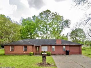 633 Longwood St, Greenville, MS 38701