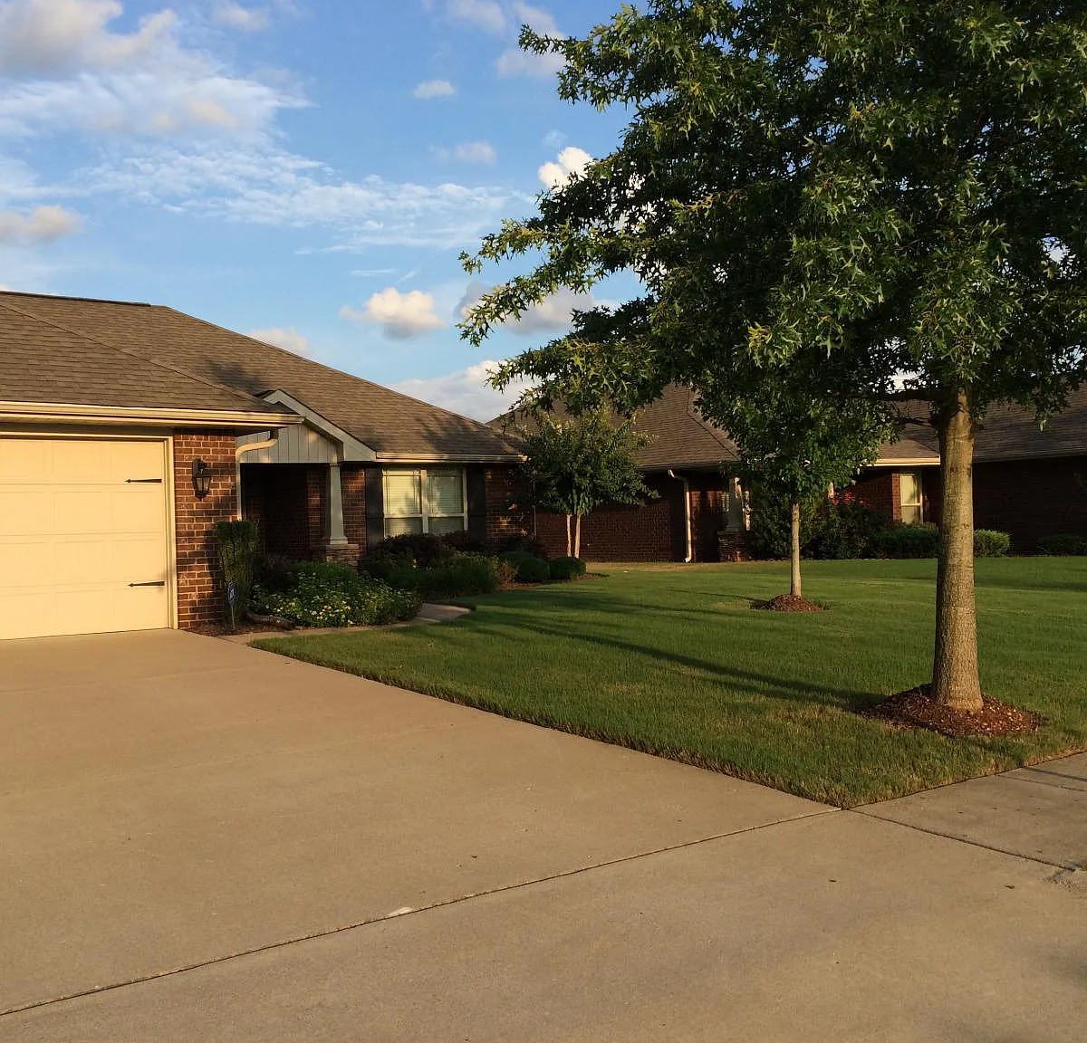 108 Grantham Circle — Photo 2