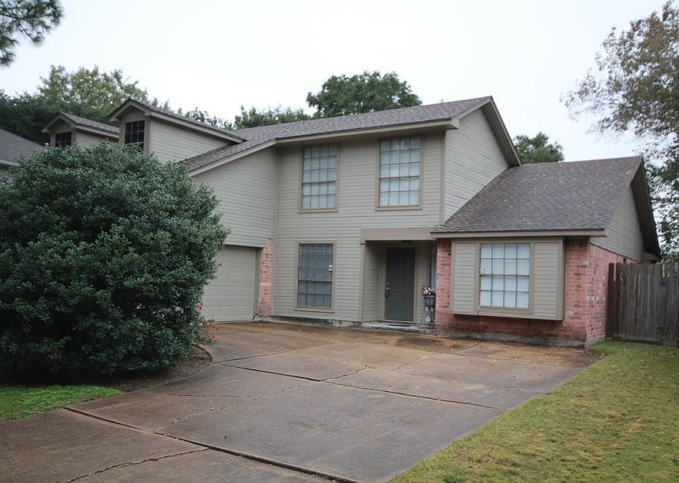 1st image of 21610 Park Bend Dr