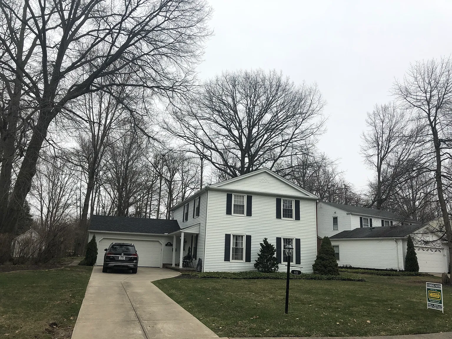 601 Debbington Dr photo 1