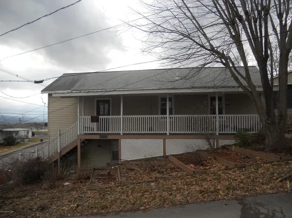 476 Grove St, Pringle, PA 18704