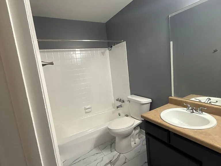 Sation Hills Apartments in Kenosha, WI — Photo 7