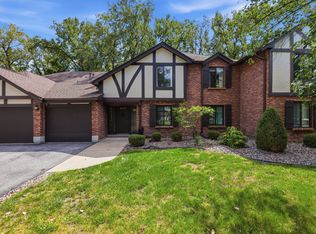 8215 Willow Dr #46D, Palos Hills, IL 60465