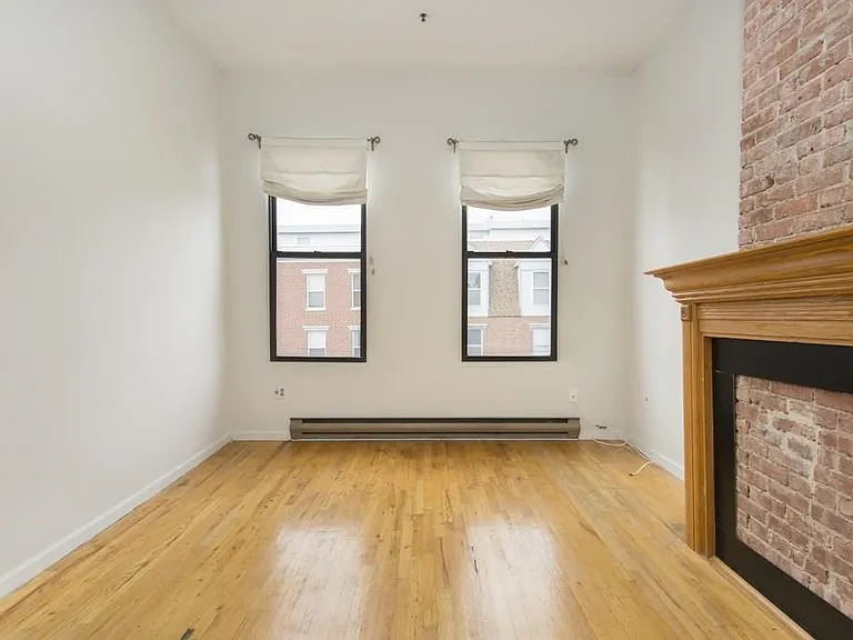 509 Monroe St #4R — Photo 3