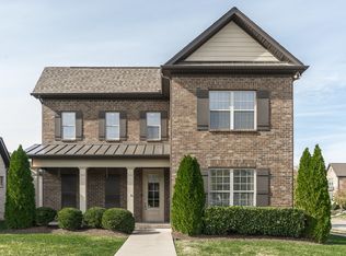 1102 McMahan Dr S, Gallatin, TN 37066
