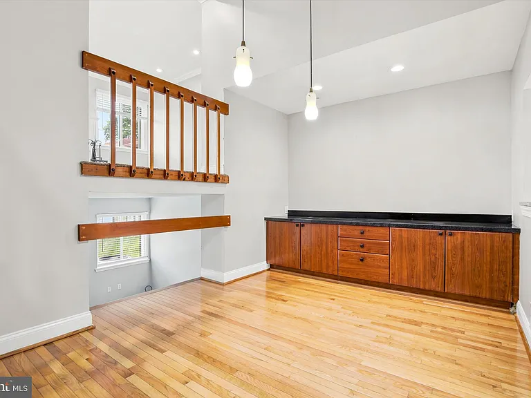 804 Bismark Way — Photo 9