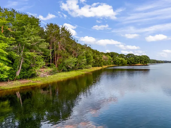 65 Elm Street, Topsham, ME 04086