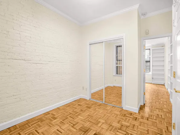 350 West 48th Street image 8 of 12