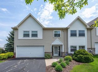350 Kristin Ct W, Brookfield, WI 53045