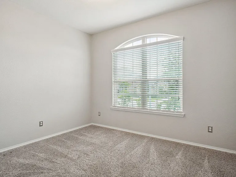 5817 Fir Tree Ln — Photo 12