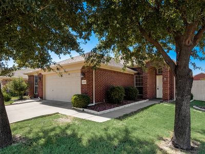 2000 Kingsbrook Trl, Fort Worth, TX, 76120