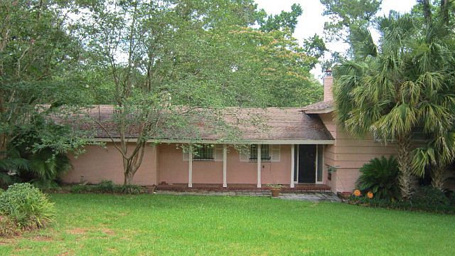 1st image of 1002 Brookhaven Dr