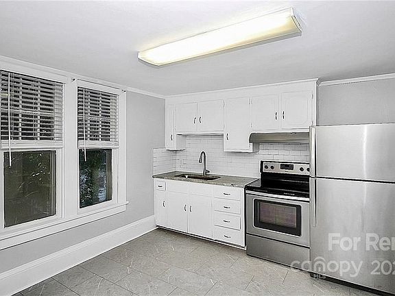 3rd image of 701 S York St APT A