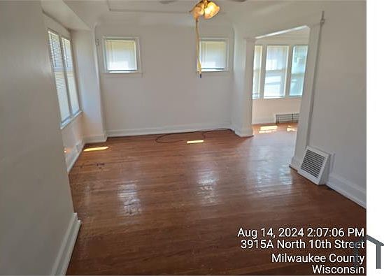 1st image of 3915 N 10th St