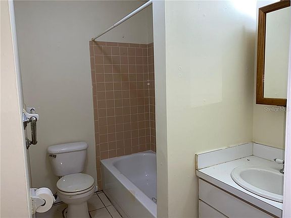 3rd image of 1616 Redwood St