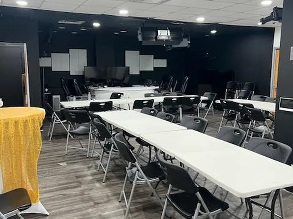 3000 Kennedy Boulevard image 6 of 10