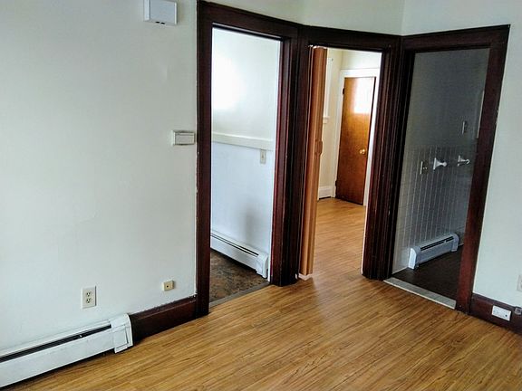 3rd image of 2933 Delaware Ave #1-6