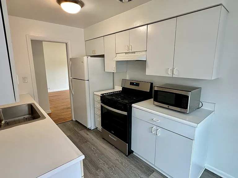 5452 Brummel St #HSE — Photo 6