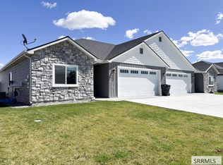 453 Rocky Mountain Ave, Shelley, ID 83274