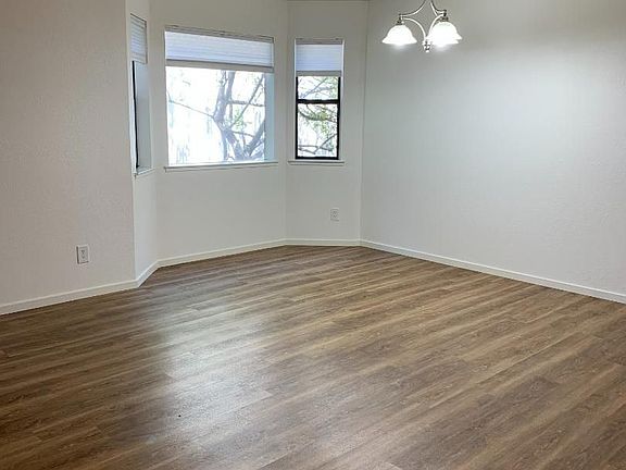 2nd image of 605 San Conrado Ter Unit 4