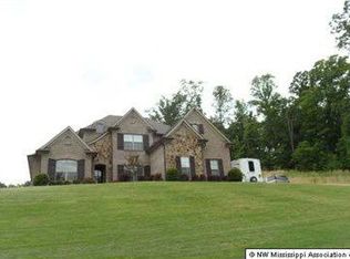 9757 Cypress Hollow Dr, Olive Branch, MS 38654