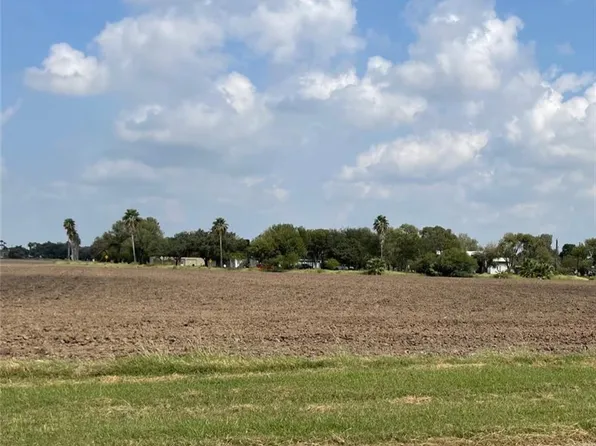 Lion Lake Dr S, Weslaco, TX 78596