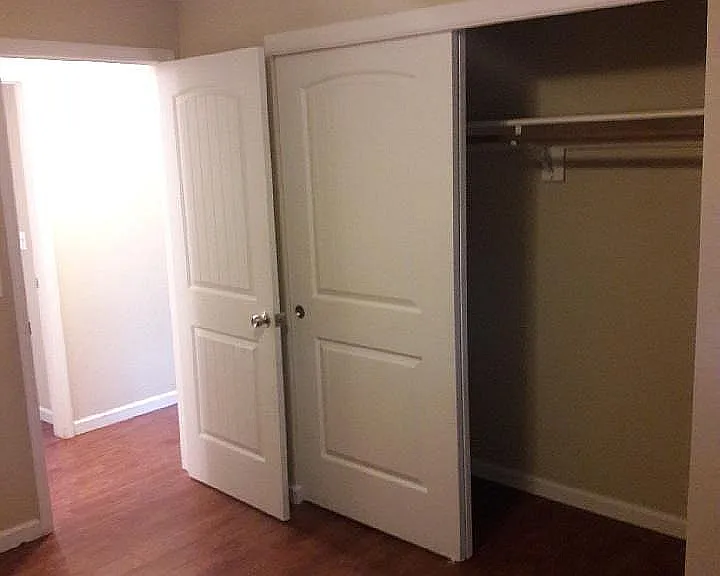 Cottonwood Manor Apartments - Albany OR - Bedroom