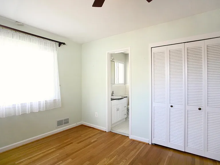Master bedroom with en-suite bathroom