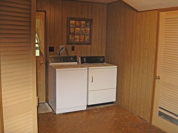 5th image of 1076 Bendersville Wenksvill Rd