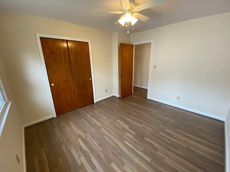 218 Mona Dr — Photo 17