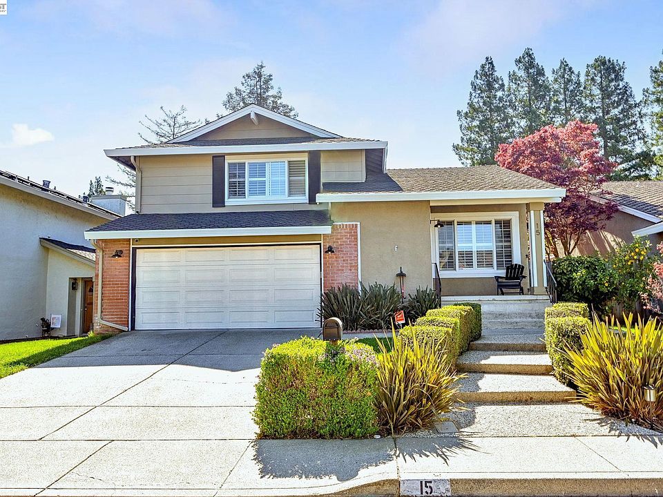 1st image of 15 Pamplona Ct
