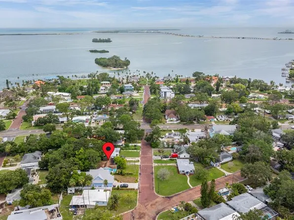323 Mira Vista Dr, Dunedin, FL 34698