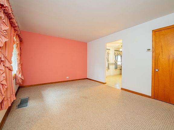 2nd image of 18125 Wildwood Ave