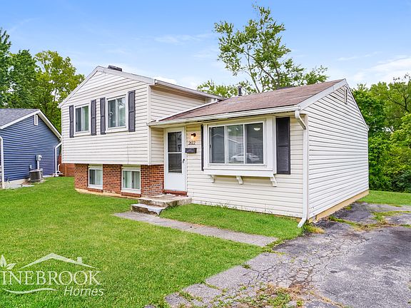 2nd image of 2612 Queenswood Ct