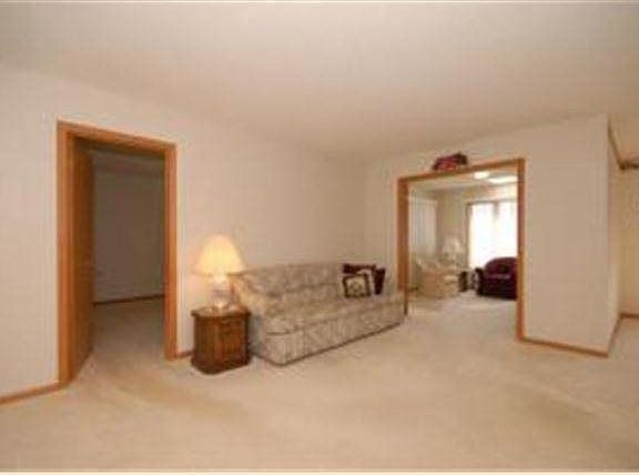 5th image of 1818 Clubhouse Dr NE