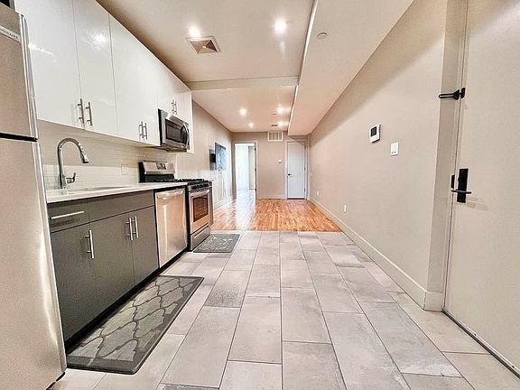 5th image of 2809 Snyder Ave #4F
