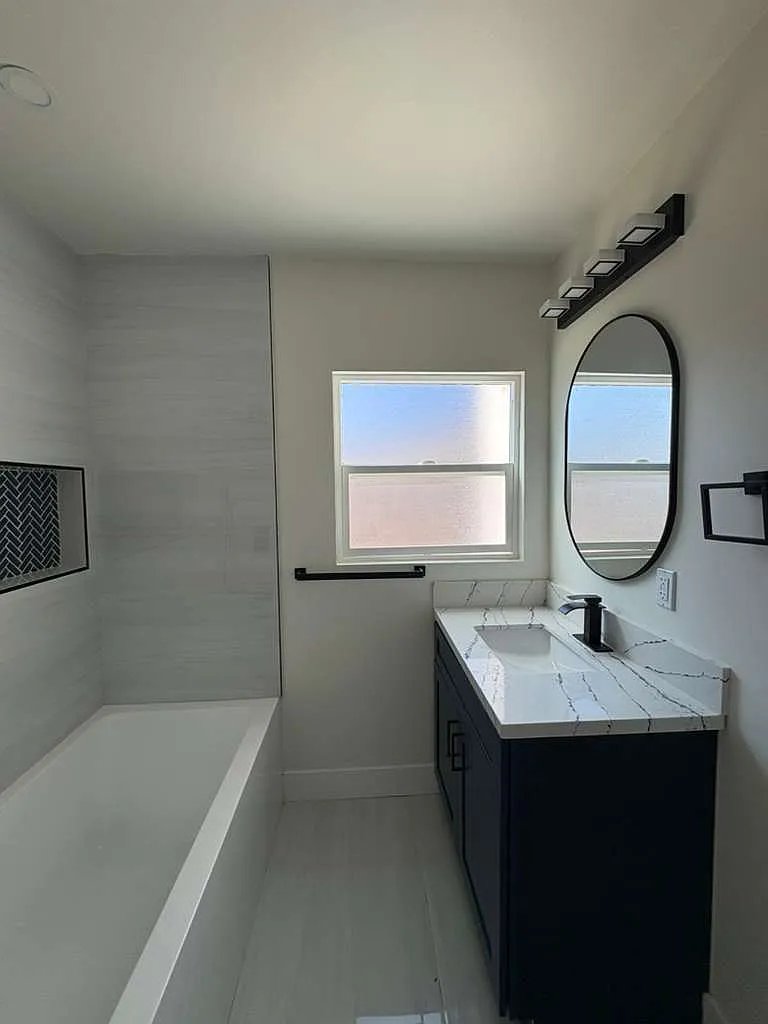 2 bed, 1000 sqft, $4,995 — Photo 4