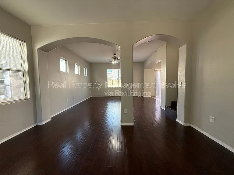 3930 W Irwin Ave — Photo 3