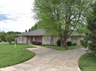 3240 E Douglas Dr, Vincennes, IN 47591