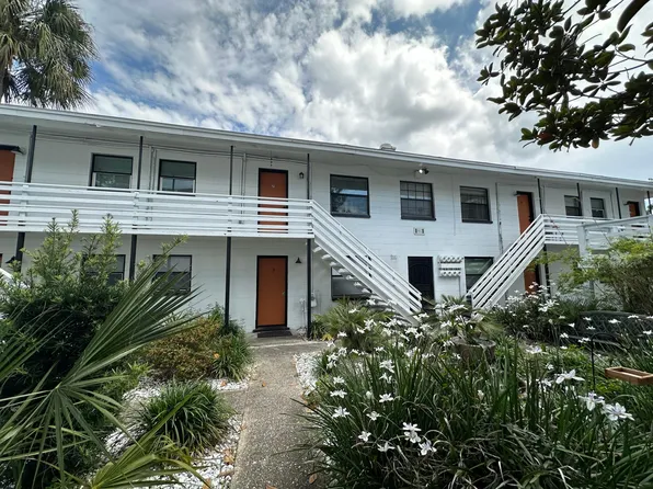 902 SW 7th Ave APT 2, Gainesville, FL 32601
