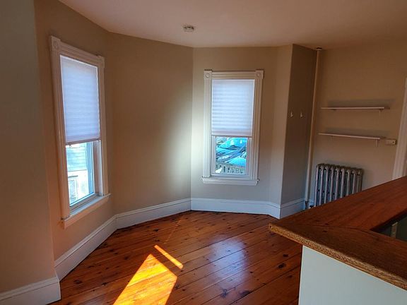 4th image of 12 Highland Ave APT 1