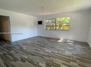 541 NW 44th St, Miami, FL 33127