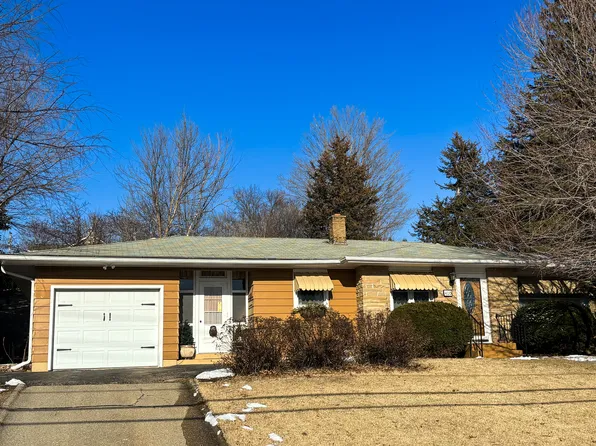 400 E Knox St, Morrison, IL 61270