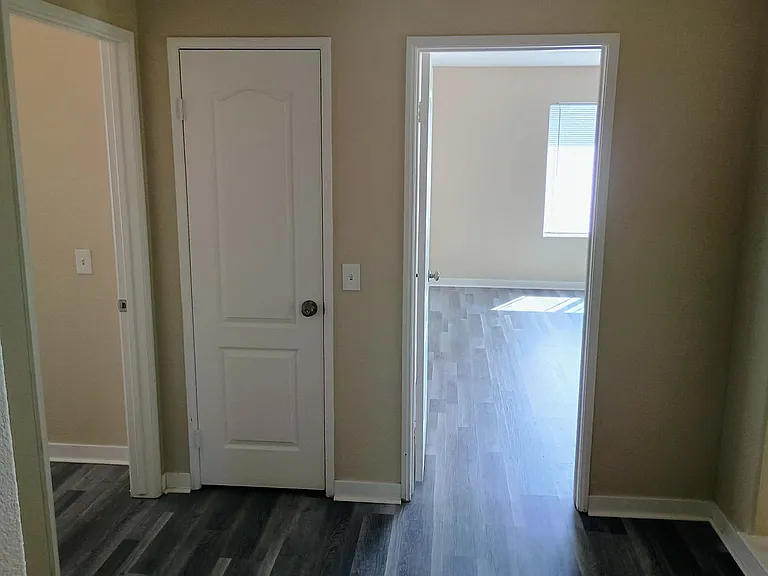 6263 Long Cove Dr — Photo 23