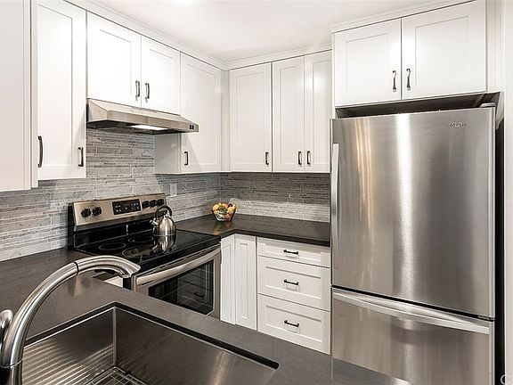 5th image of 355 S Los Robles Ave Unit 103