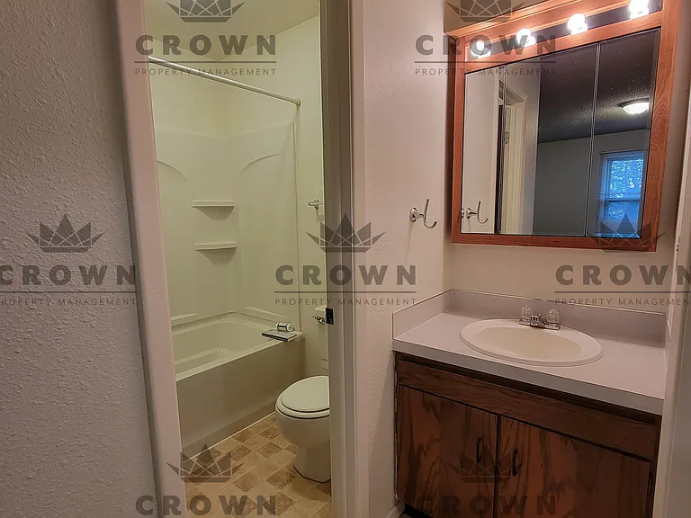 1502 Trent Ct #11 — Photo 8