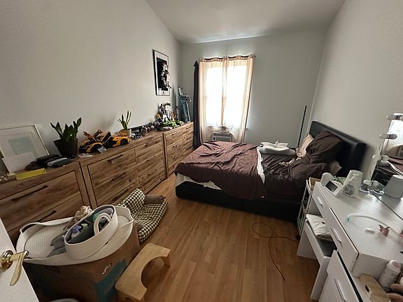 4th image of 54 Garden St #2