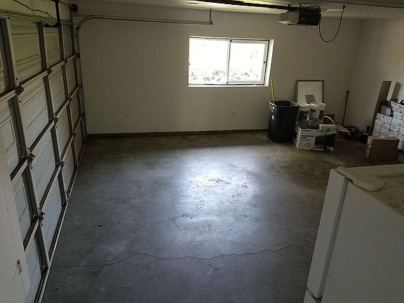 2nd image of 763 E Northridge Ave