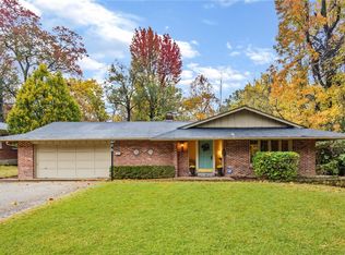 40 Narragansett Dr, Saint Louis, MO 63124