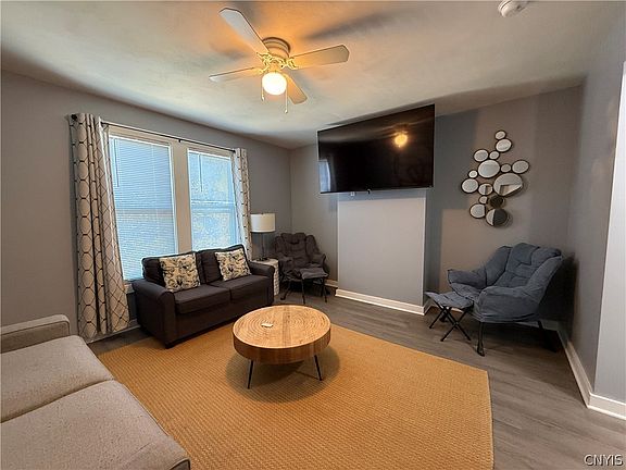 4th image of 412 Court St #2